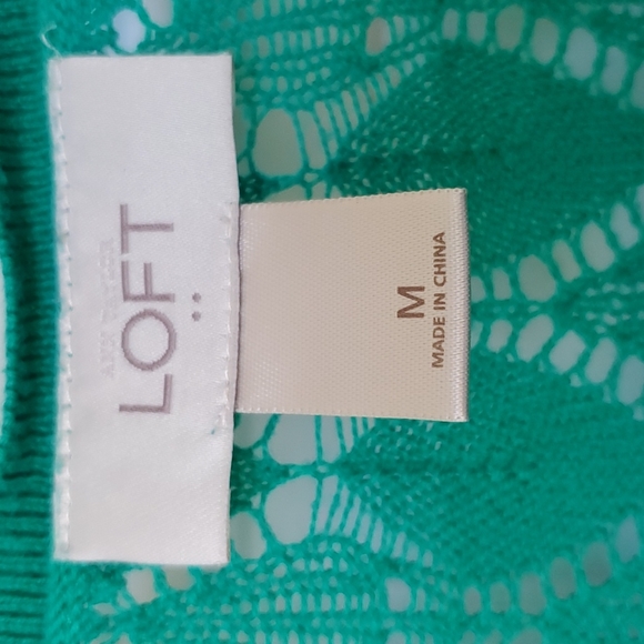 3/$30 Ann Taylor Loft Lightweight Cardigan - Picture 5 of 6